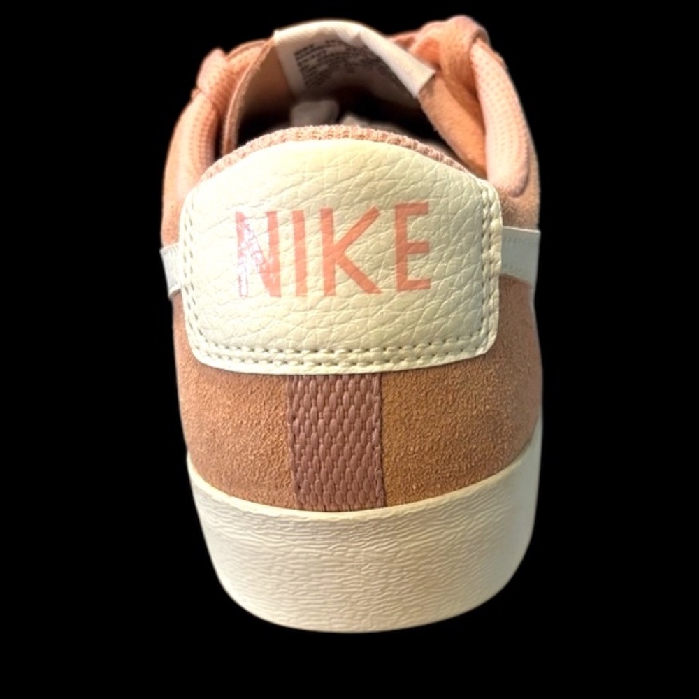 NWOT-Nike Women’s Blazer Low SD Sneakers in Coral Stardust (soft pink) suede - Picture 10 of 15